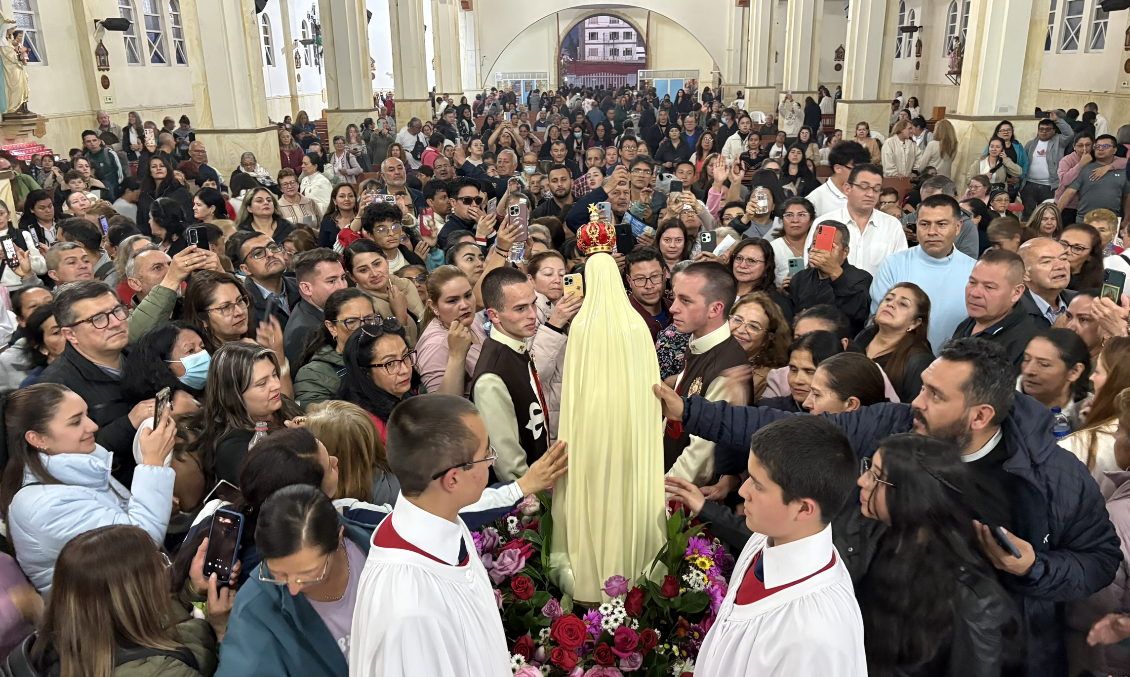 Parroquia Nuestra Señora del Rosario de Fátima ©